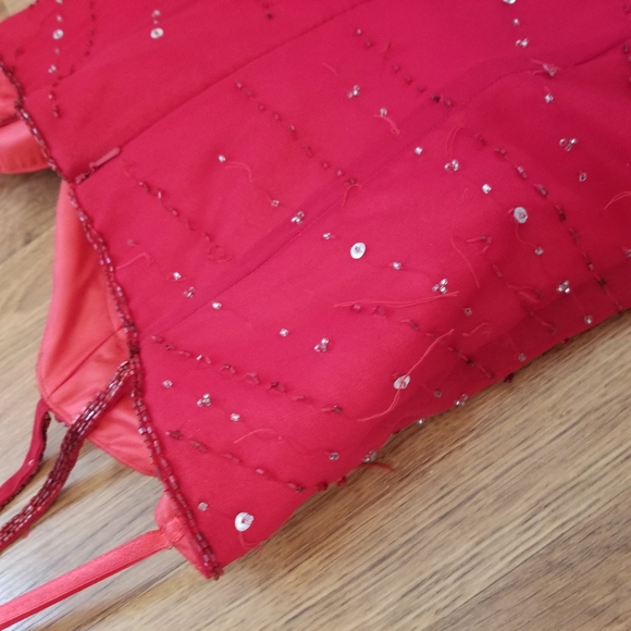 Elegant Red Silk Evening Dress with Sequins and Beads, Size 8 - Picture 6 of 11